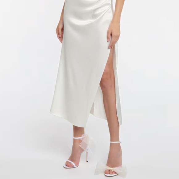 Authentic Jimmy Choo Aveline 100 Sandal Heel Bow Bridal Ivory EU 39/US 8.5 - Picture 2 of 9